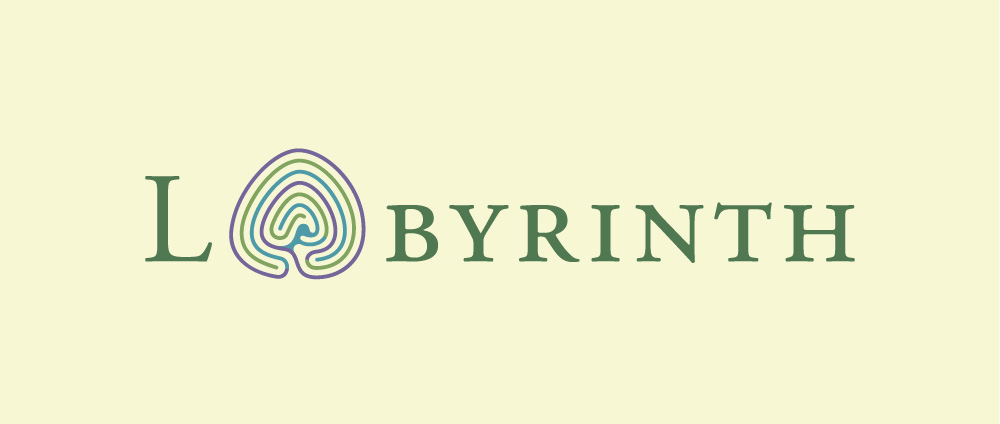 vierfarbiges Logo vom Lebendigen Labyrinth: die Vektorgrafik ist Teil des Erscheinungsbildes